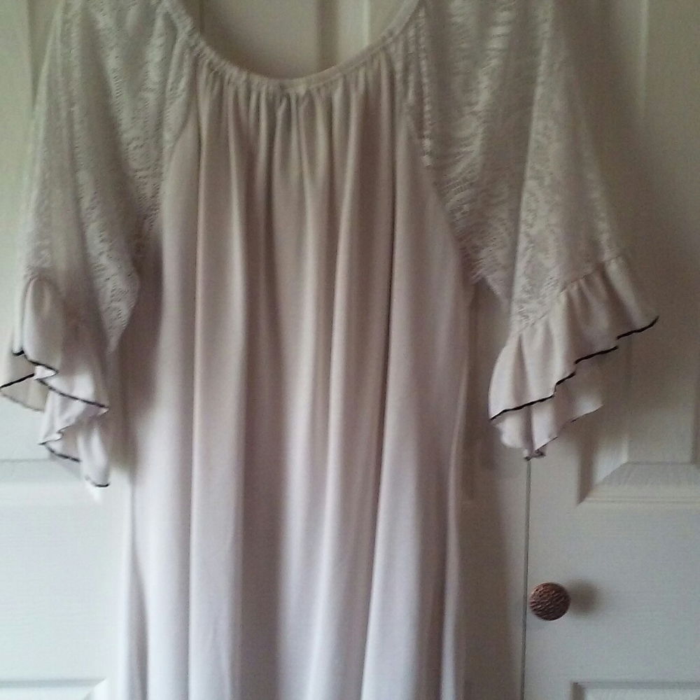 Bundle of 2 Tunics - Picture 4 of 5